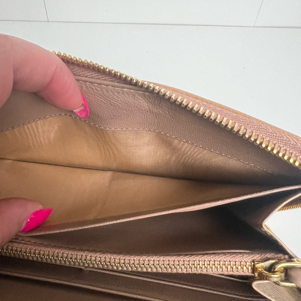 PRADA WALLET - Picture 8 of 8